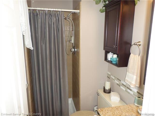 2300 Oak Grove Road Howell, MI 48855 - Photo 21 of 38 GetMedia-21.ashx