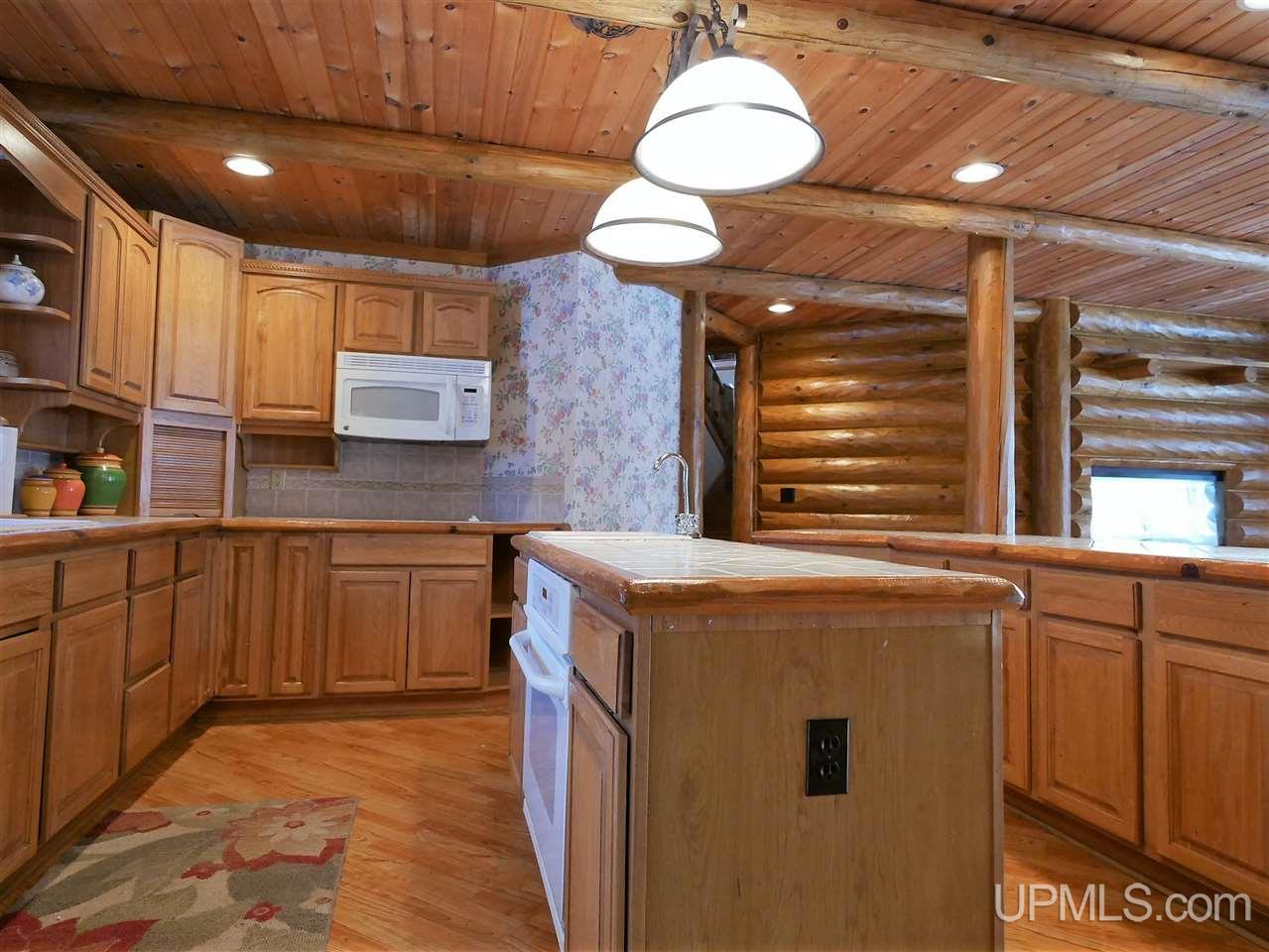 21145 Rivendell Trail Houghton, MI 49931 - Photo 9 of 36