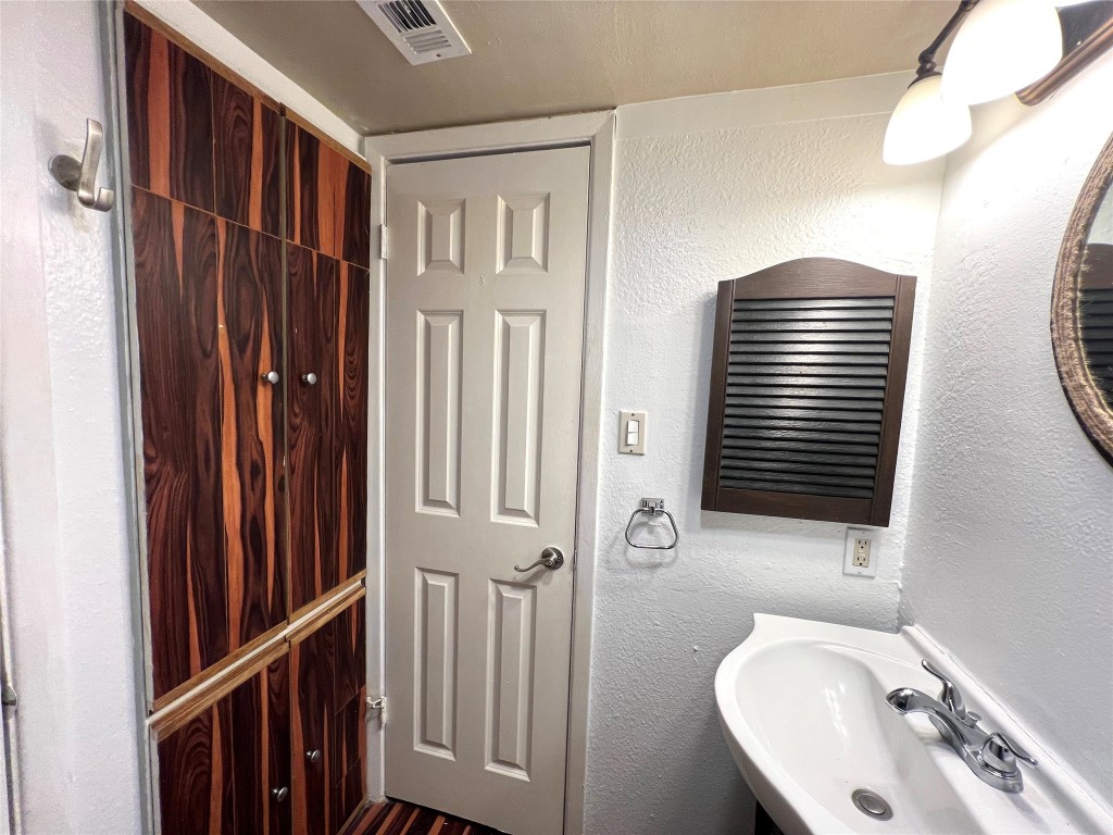 2500 Burleson Road, Unit 622 Austin, TX 78741 - Photo 21 of 30