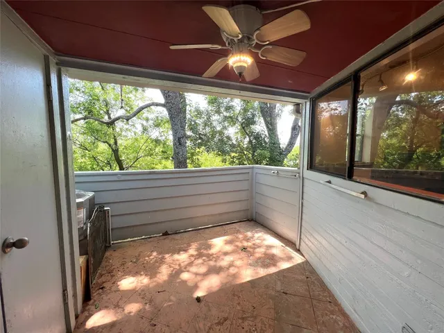 $1,295 | 2500 Burleson Road, Unit 622, Austin, TX 78741