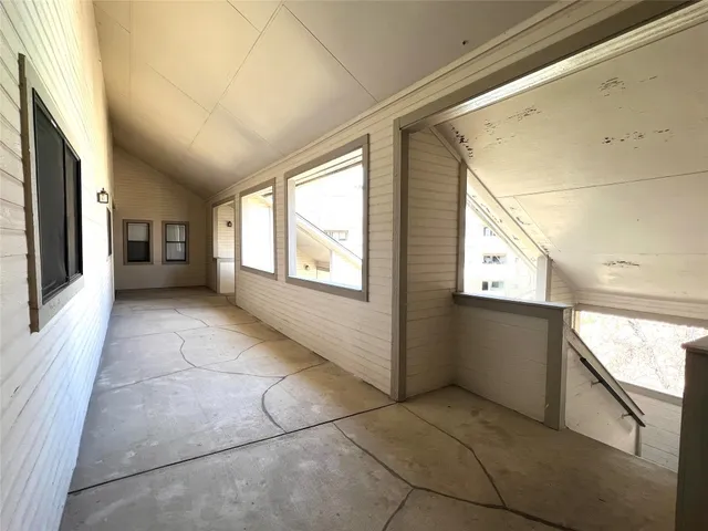 $1,295 | 2500 Burleson Road, Unit 622, Austin, TX 78741