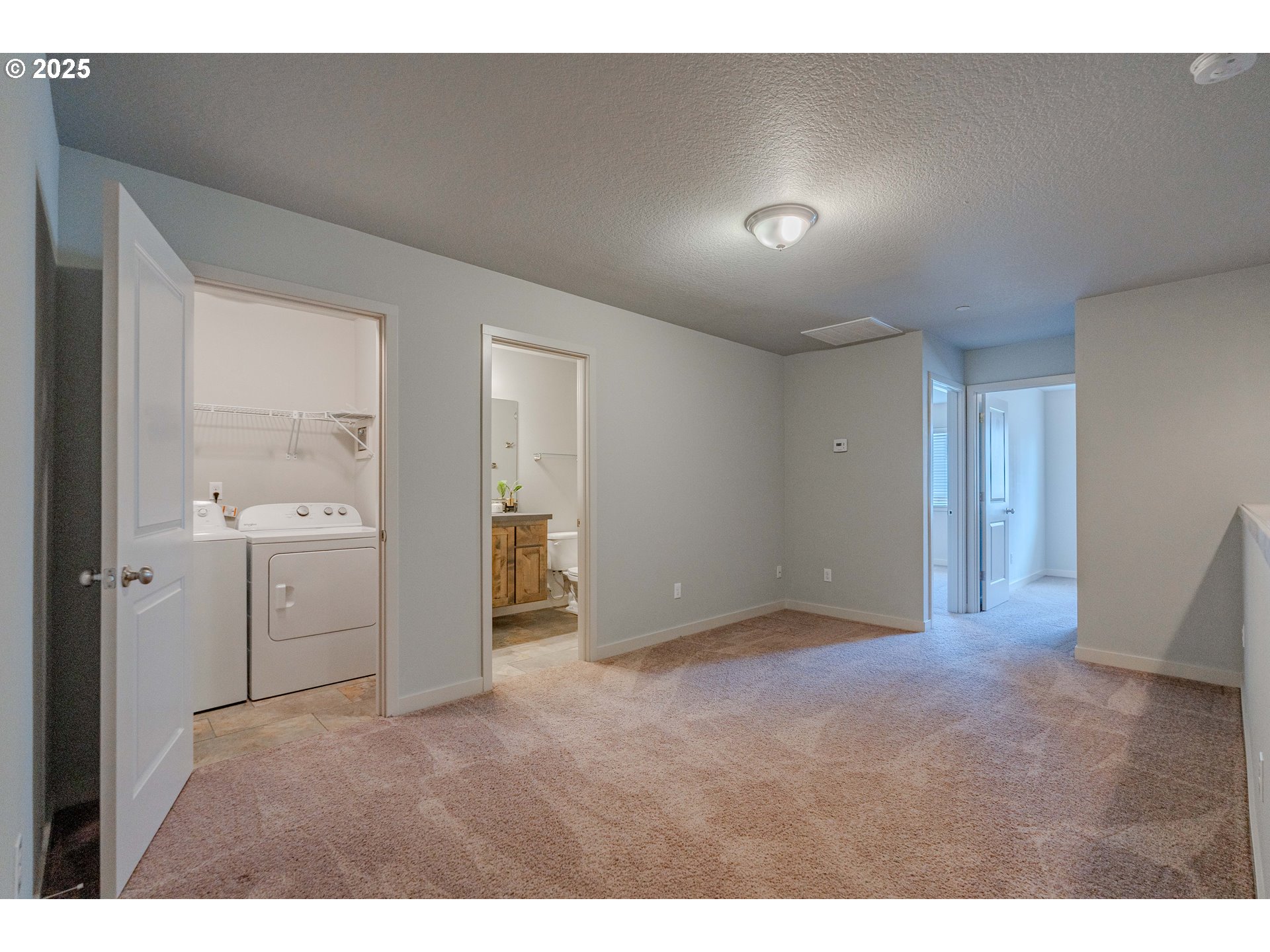 122 North 43rd Place Ridgefield, WA 98642 - Photo 15 of 41 a view of an empty room