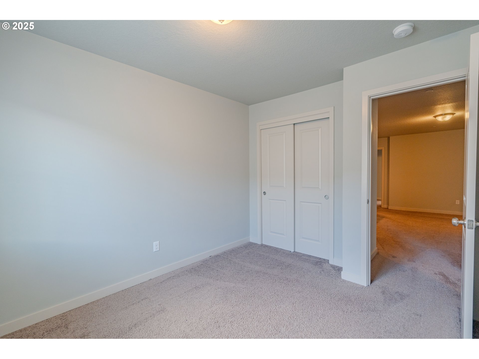 122 North 43rd Place Ridgefield, WA 98642 - Photo 24 of 41 a view of an empty room