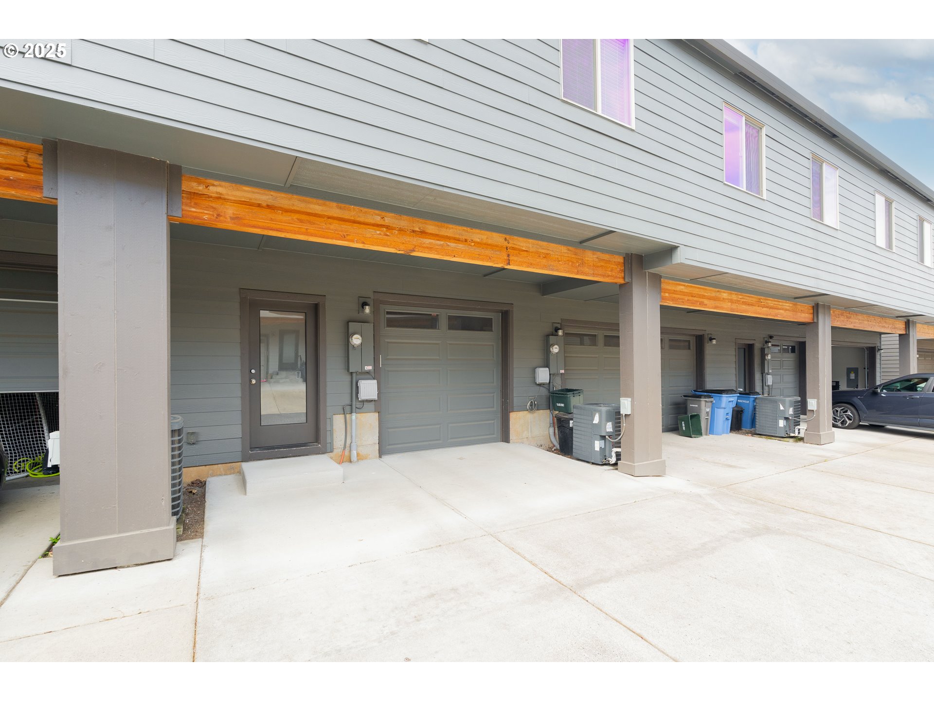 122 North 43rd Place Ridgefield, WA 98642 - Photo 34 of 41 a view of a building with entrance
