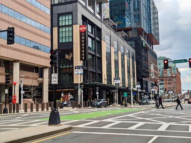 $555,000 | 8 Whittier Place, Unit 15F, Boston, MA 02114