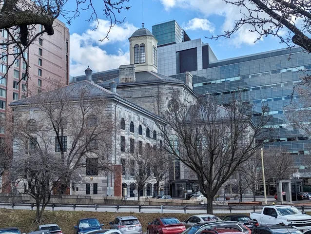 $555,000 | 8 Whittier Place, Unit 15F, Boston, MA 02114