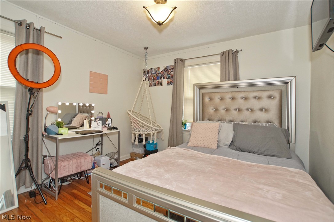 4218 Ellison Road Cleveland, OH 44121 - Photo 13 of 31