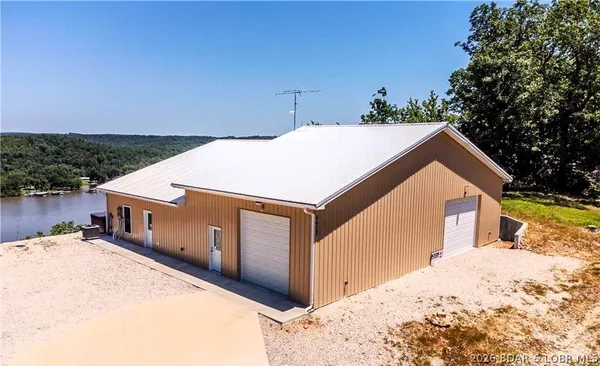 $449,000 | 4423 Lws High Point Road, Stover, MO 65078