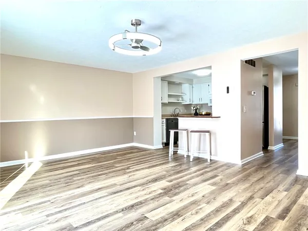 $2,100 | 35 Camberley Place, Penfield, NY 14526