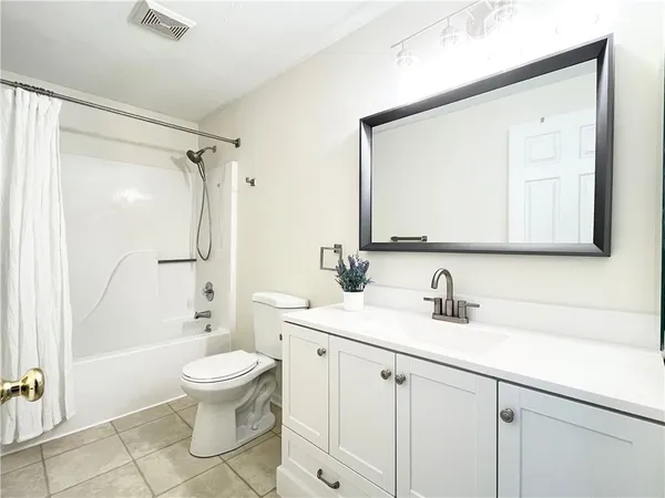 $2,100 | 35 Camberley Place, Penfield, NY 14526