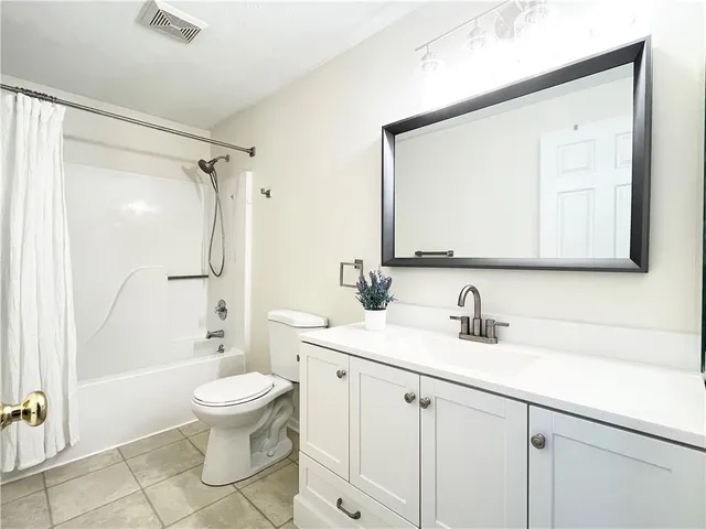 $2,100 | 35 Camberley Place, Penfield, NY 14526