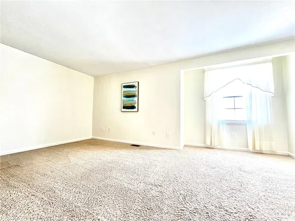 $2,100 | 35 Camberley Place, Penfield, NY 14526