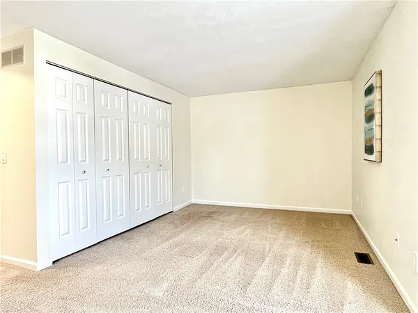 $2,100 | 35 Camberley Place, Penfield, NY 14526