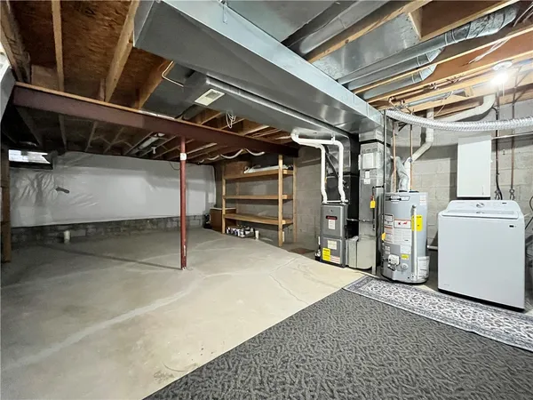 $2,100 | 35 Camberley Place, Penfield, NY 14526