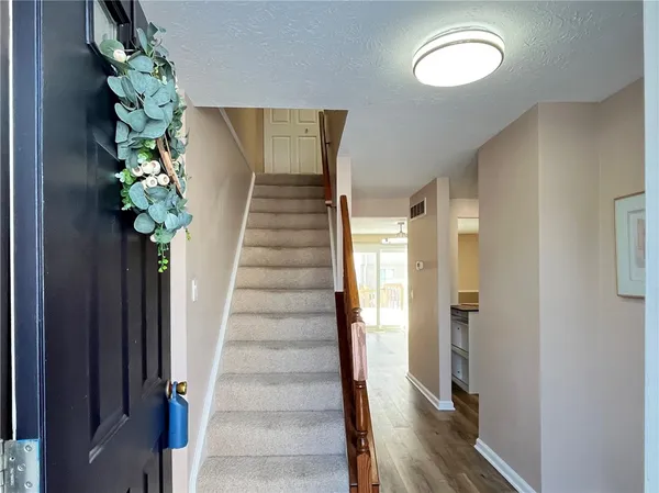 $2,100 | 35 Camberley Place, Penfield, NY 14526