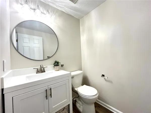 $2,100 | 35 Camberley Place, Penfield, NY 14526