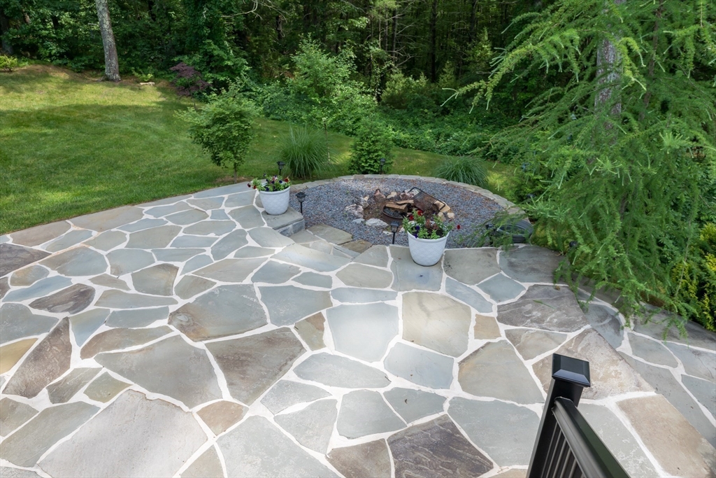 50 Spring Street Plympton, MA 02367 - Photo 8 of 42