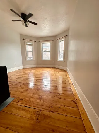 $1,950 | 11 Dupont Street, Unit 2, Worcester, MA 01604