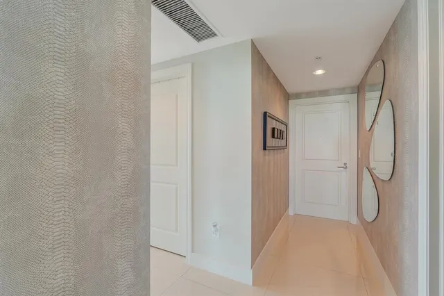 $2,149,000 | 1 North Ocean Boulevard, Unit 607, Pompano Beach, FL 33062