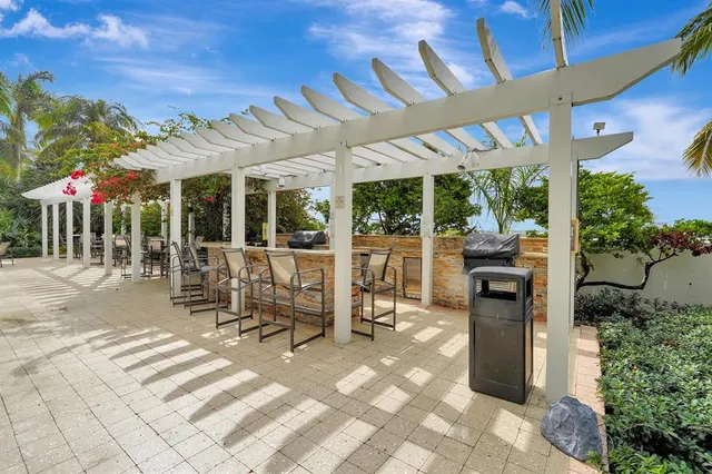 $2,149,000 | 1 North Ocean Boulevard, Unit 607, Pompano Beach, FL 33062