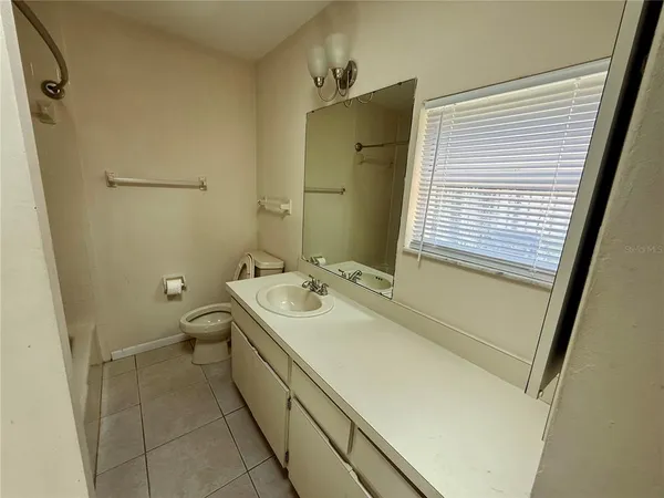 $2,700 | 3907 West Mullen Avenue, Tampa, FL 33609