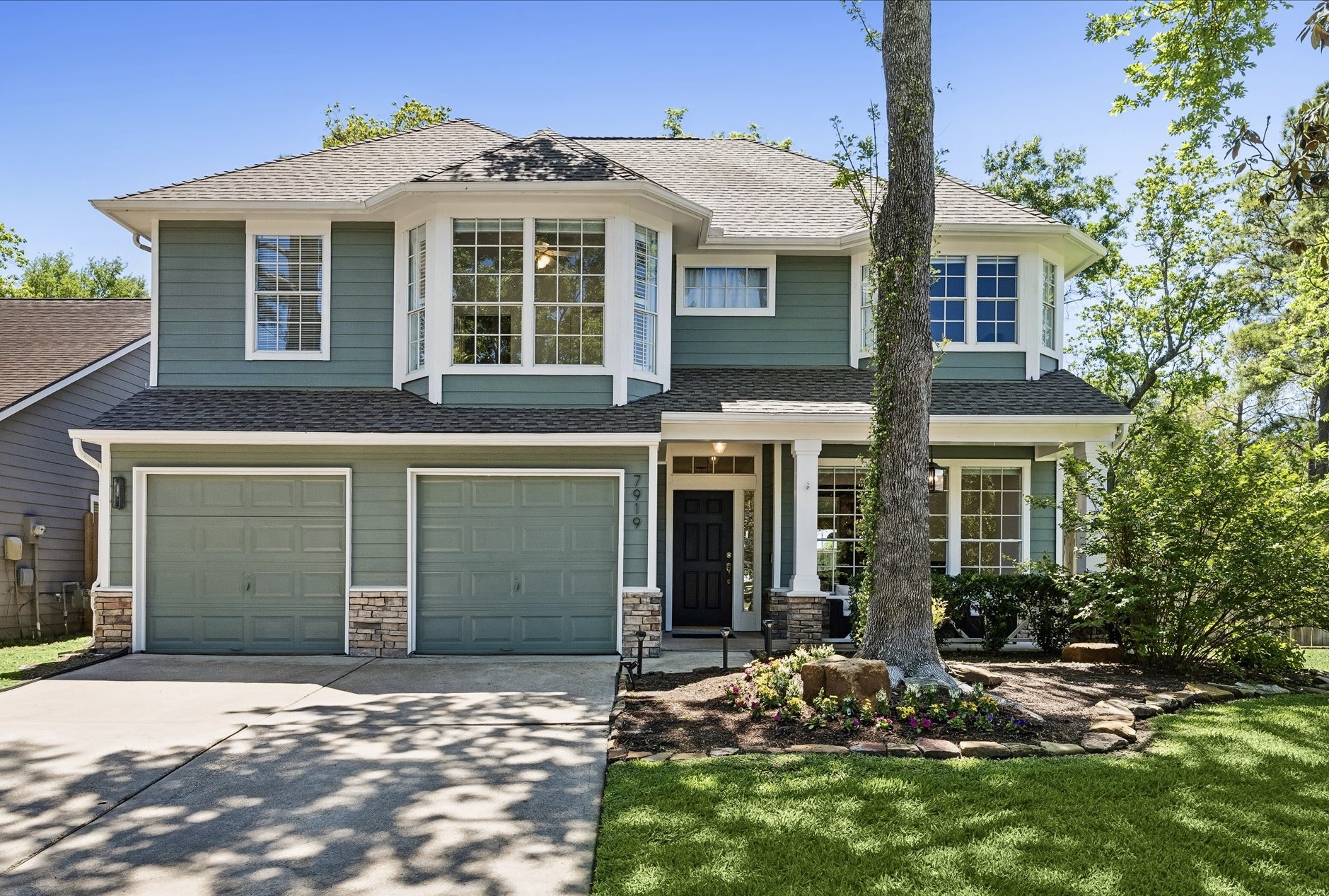 Welcome home to 7919 Clarion Way! Home is located on an oversized cul-de-sac lot within the gated Woodwind Lakes community.