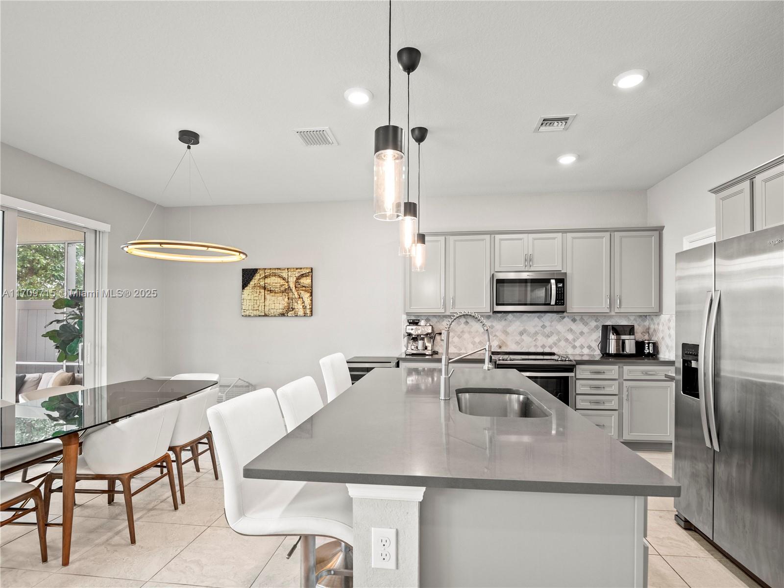 5185 Eucalyptus Drive, Unit 5185 Hollywood, FL 33021 - Photo 5 of 45