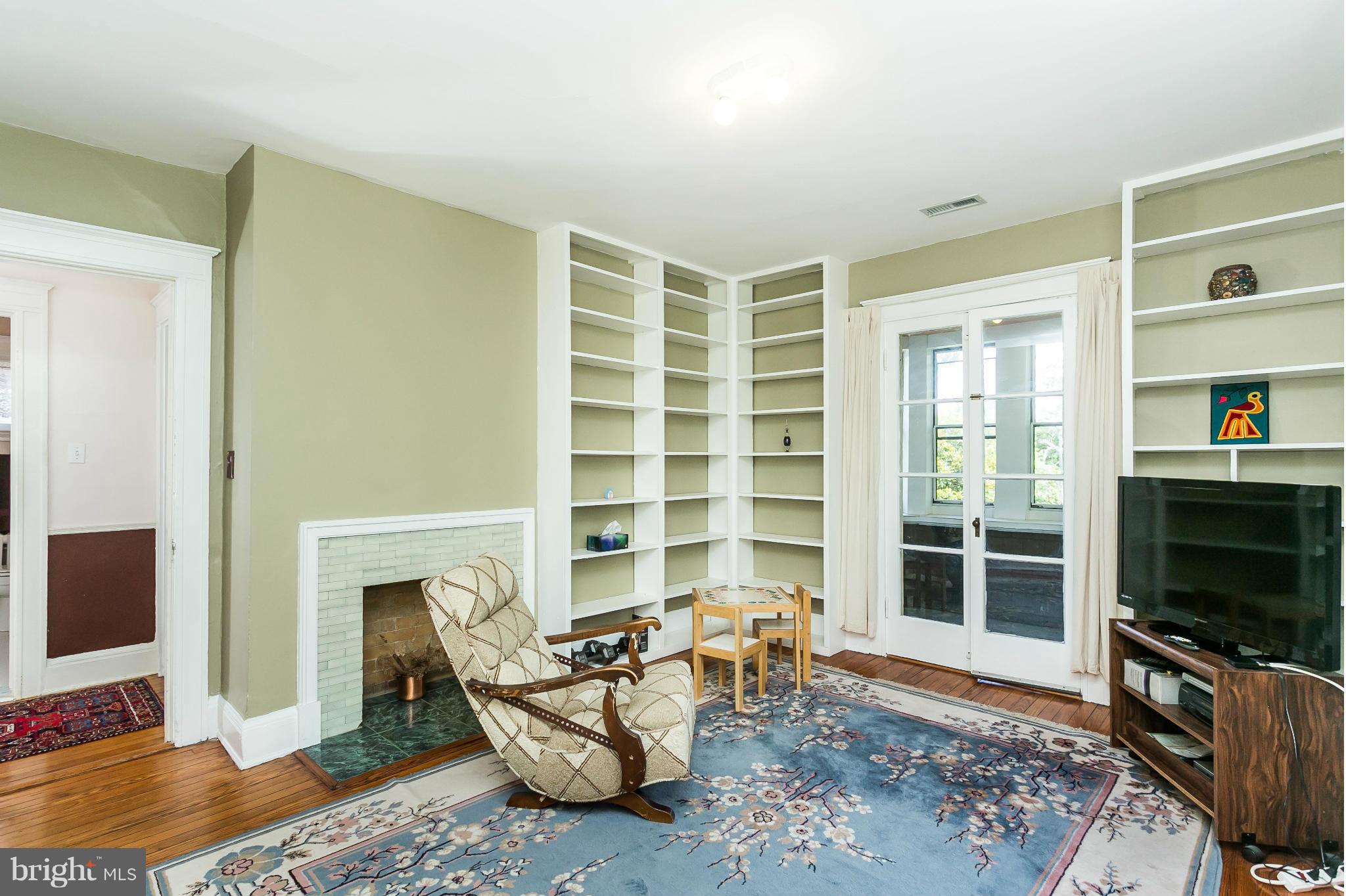 109 Woodlawn Road Baltimore, MD 21210 - Photo 20 of 30 Bedroom 4 (w/attached sleeping porch)