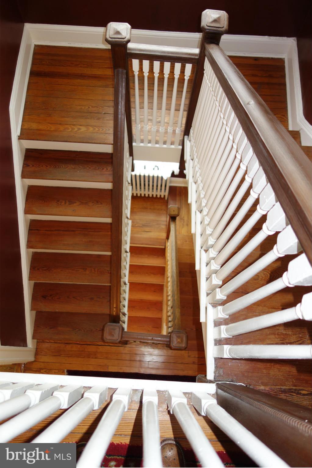 109 Woodlawn Road Baltimore, MD 21210 - Photo 26 of 30 Gorgeous, detailed staircase.