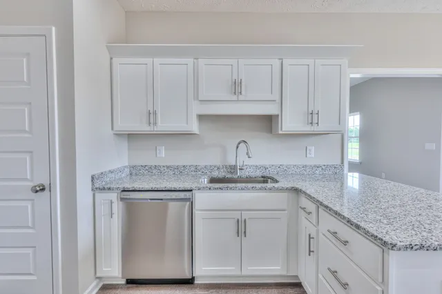 $328,950 | 2808 Old Alto Highway, Decherd, TN 37324