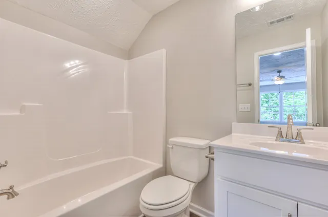 $328,950 | 2808 Old Alto Highway, Decherd, TN 37324