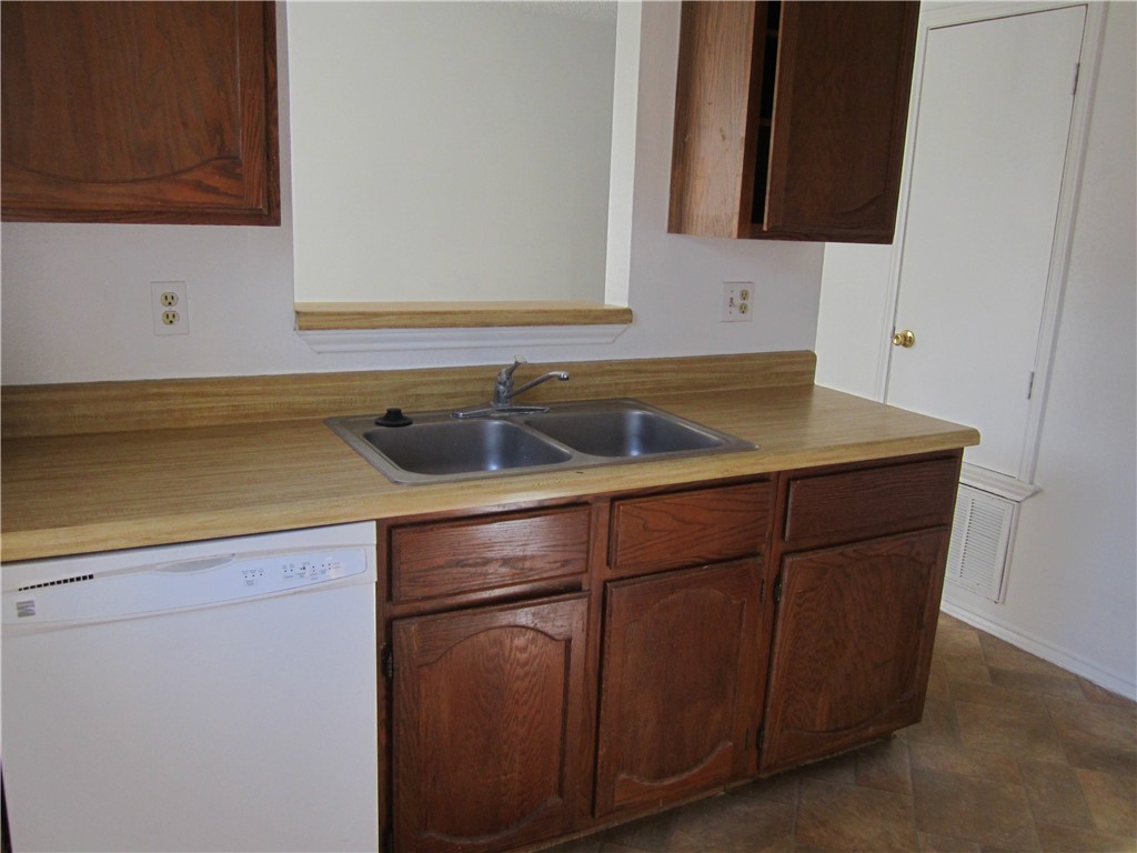 6702 Everhart Road, Unit F103 Corpus Christi, TX 78413 - Photo 3 of 16
