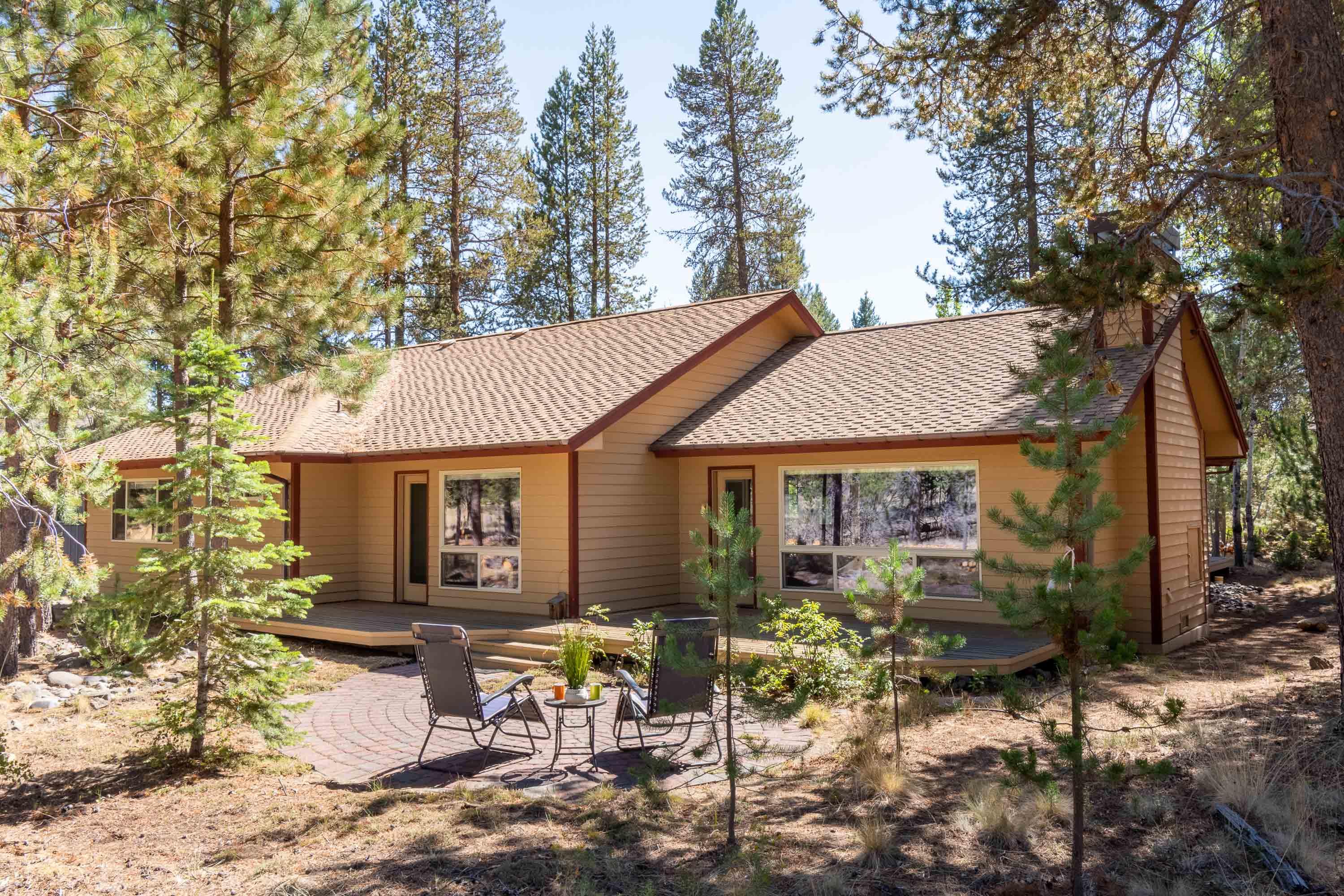 18206 Oregon Loop Sunriver, OR 97707 - Photo 26 of 30 34 Oregon Loop-25
