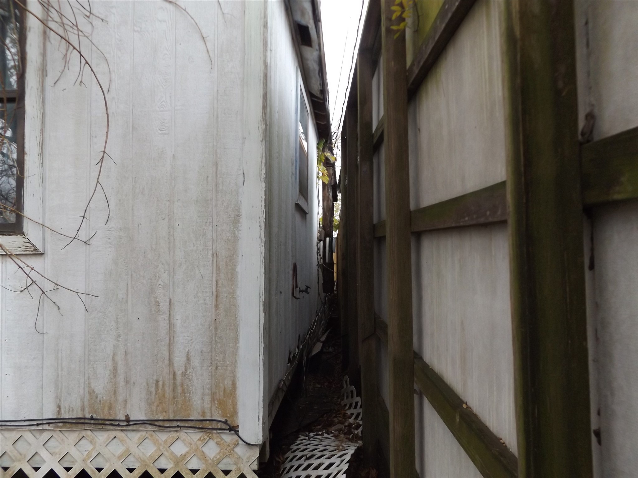 437 8th Street Dickinson, TX 77539 - Photo 3 of 12 a view of a closet
