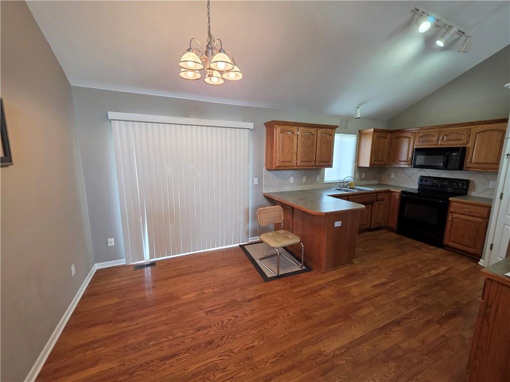 1100 Hampton Drive Raymore, MO 64083 - Photo 9 of 22