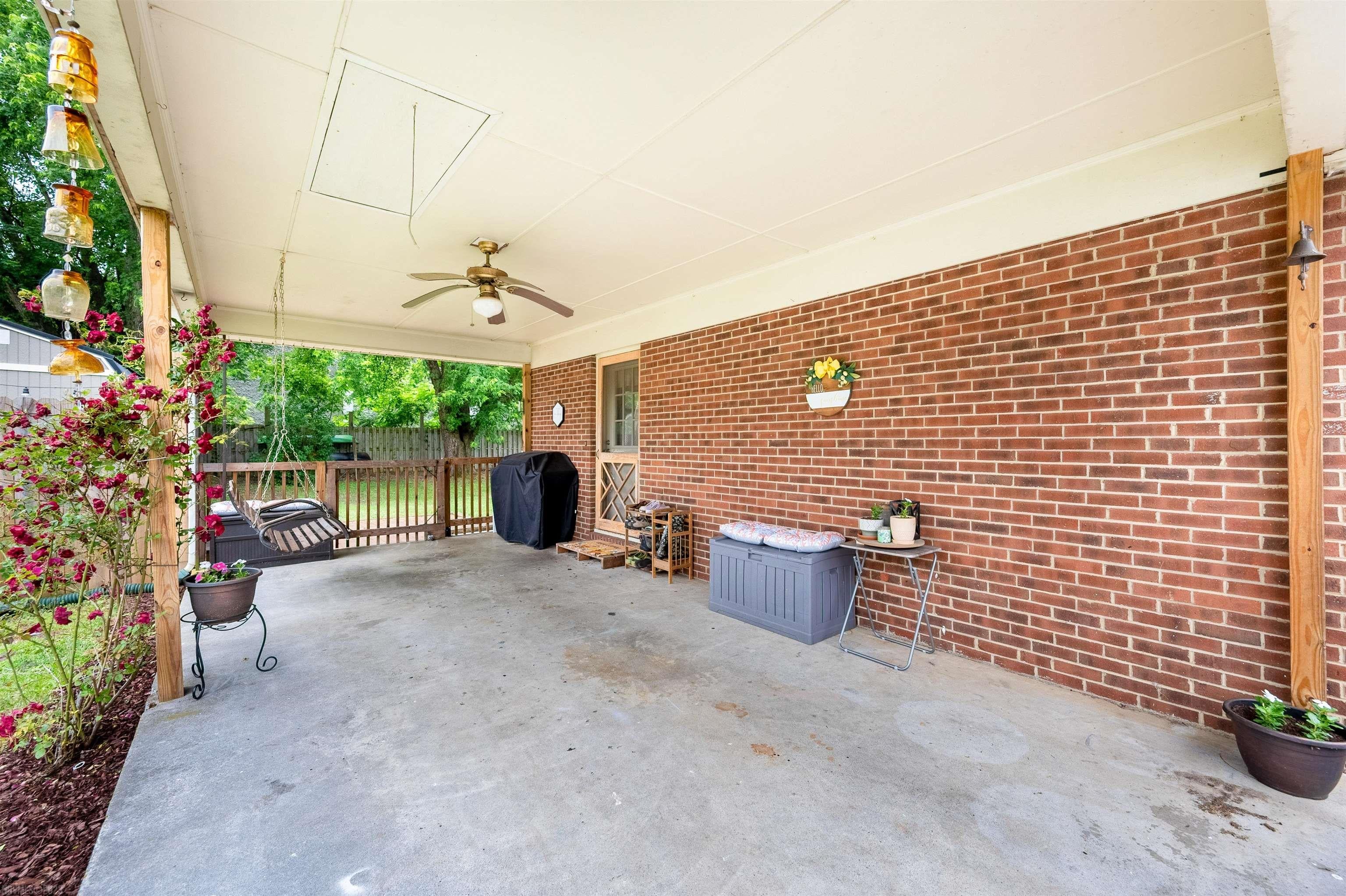 1035 Reading Road Christiansburg, VA 24073 - Photo 19 of 24 Gallery Image 19