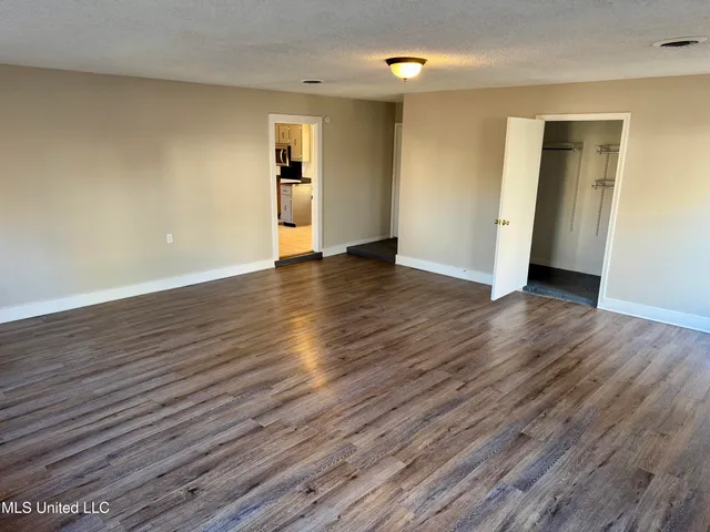 $1,795 | 7141 Oak Forest Drive, Olive Branch, MS 38654