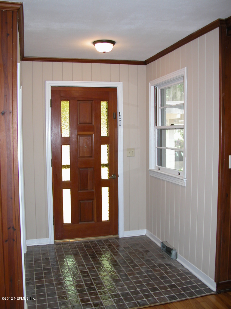 7216 St Augustine Road Jacksonville, FL 32217 - Photo 3 of 19 Foyer