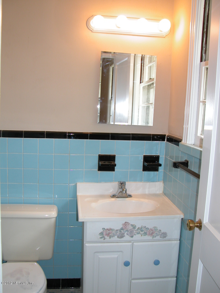7216 St Augustine Road Jacksonville, FL 32217 - Photo 10 of 19 Master Bath