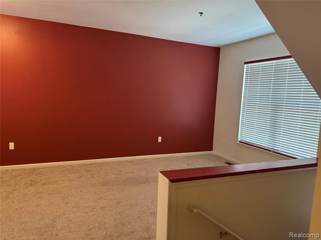 20218 Rodeo Court Southfield, MI 48075 - Photo 4 of 32 Gallery Image 4