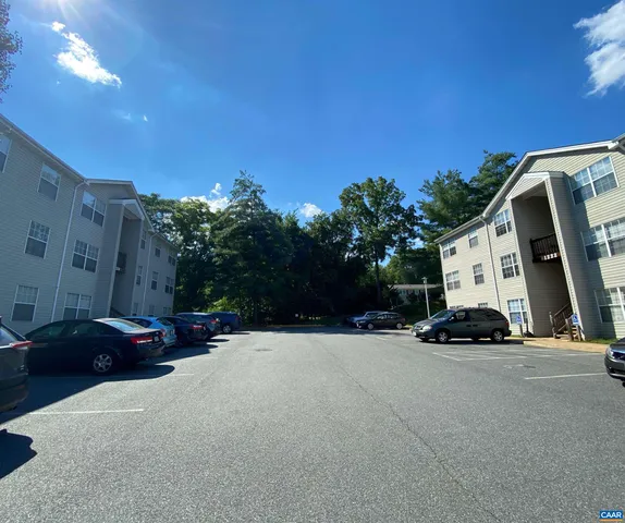 $1,375 | 1220 Smith Street, Charlottesville, VA 22901