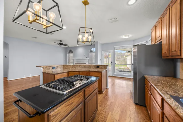 $3,100 | 1306 Blackthorne Drive, Houston, TX 77094