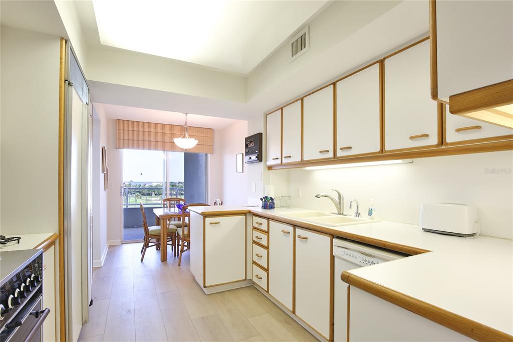 775 Longboat Club Road, Unit 405 Longboat Key, FL 34228 - Photo 12 of 37