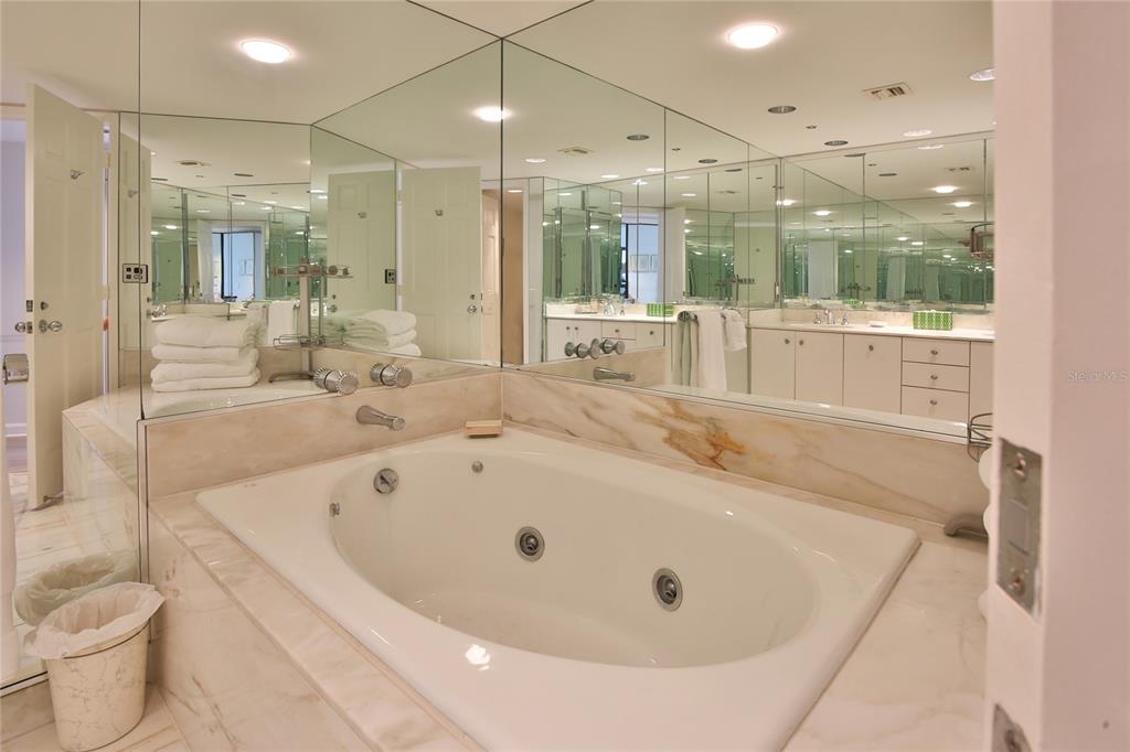 775 Longboat Club Road, Unit 405 Longboat Key, FL 34228 - Photo 17 of 37