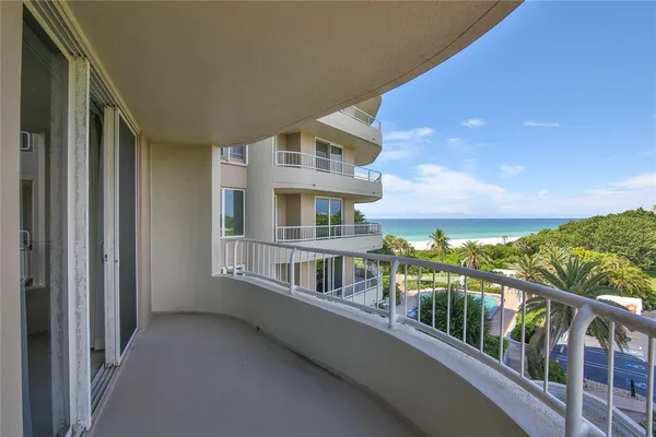 $9,000 | 775 Longboat Club Road, Unit 405, Longboat Key, FL 34228