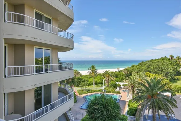 $9,000 | 775 Longboat Club Road, Unit 405, Longboat Key, FL 34228