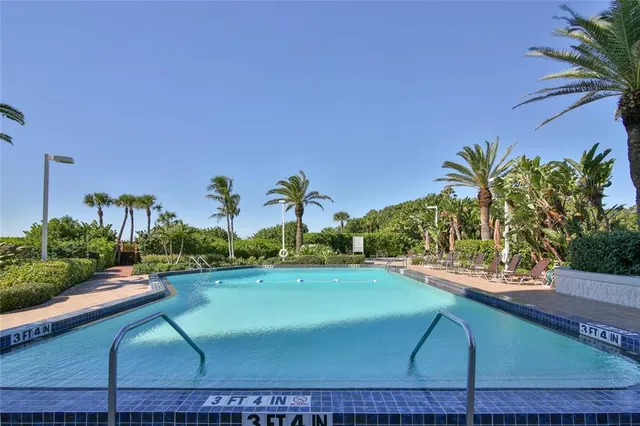 $9,000 | 775 Longboat Club Road, Unit 405, Longboat Key, FL 34228