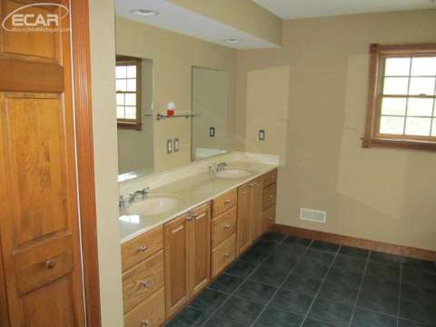 7430 Potter Road Flushing, MI 48433 - Photo 23 of 61 20439880-22.JPG