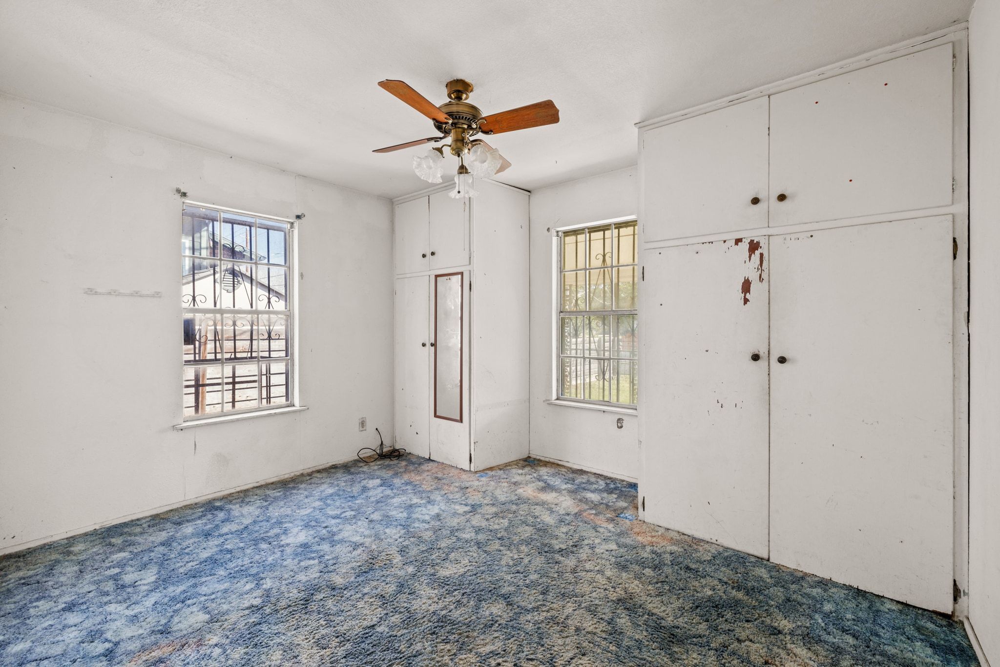 1114 Richardine Avenue Austin, TX 78721 - Photo 22 of 27 a view of an empty room with a window