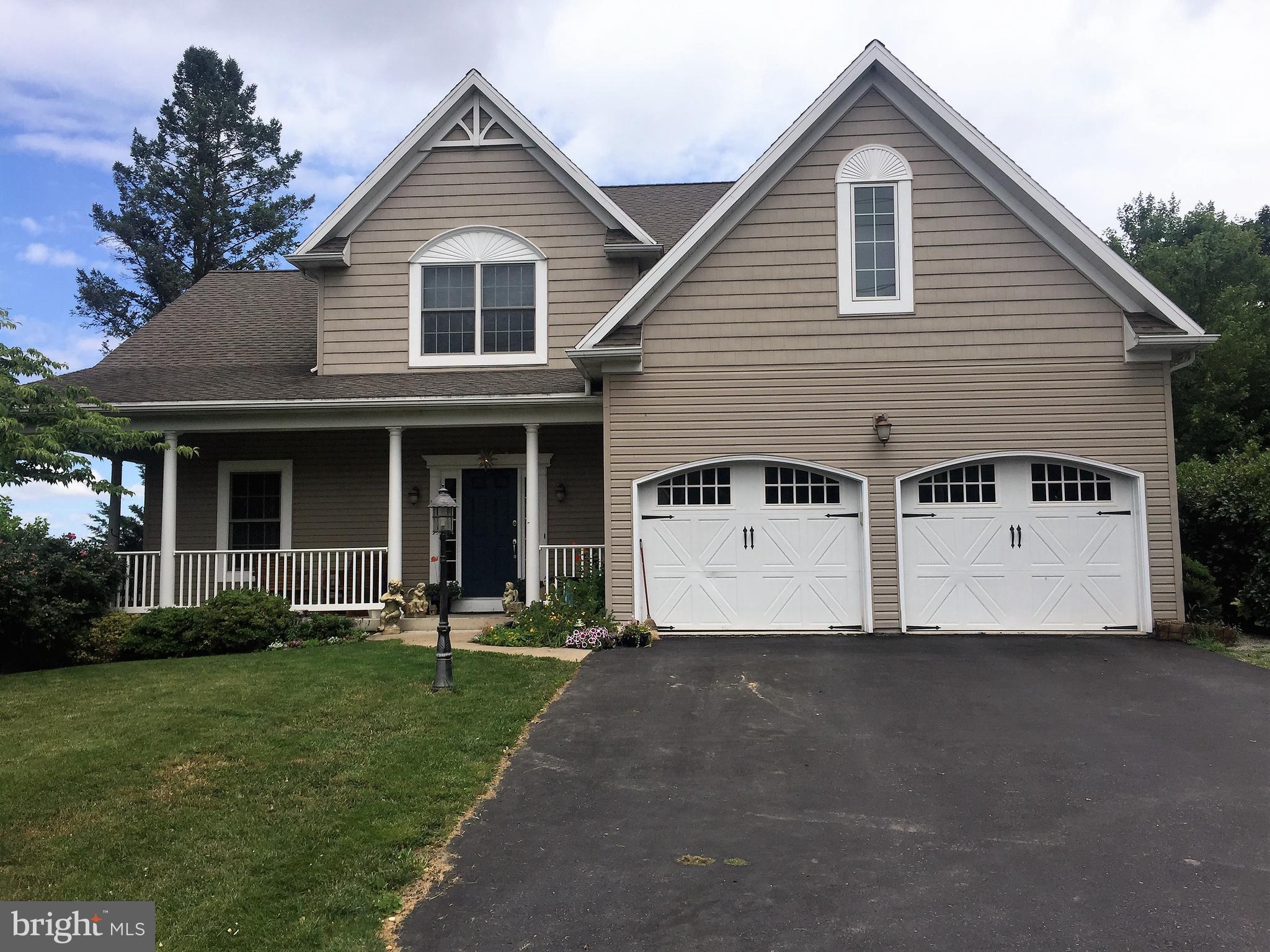 601 Wateredge Road Lititz, PA 17543 - Photo 1 of 58
